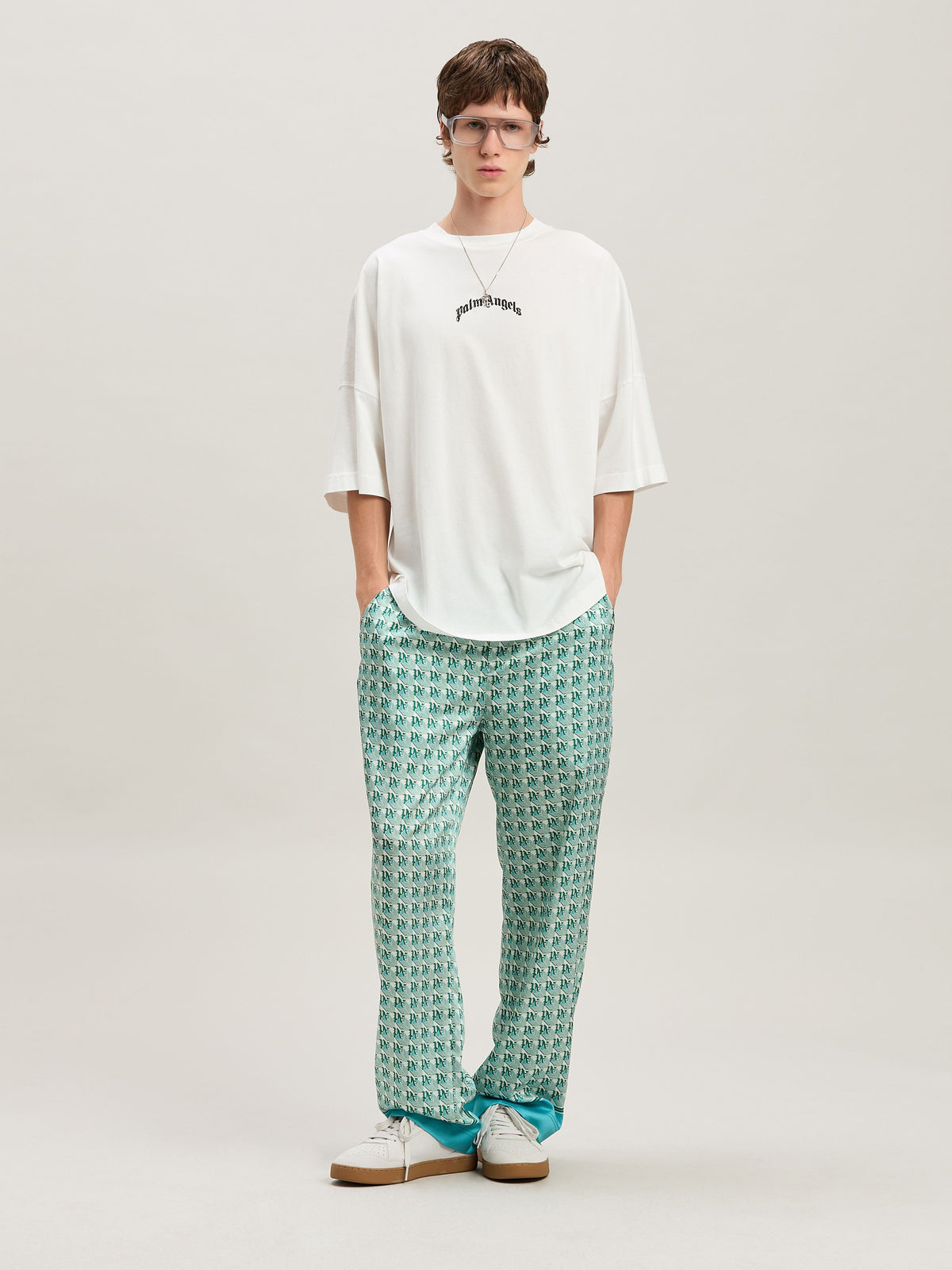 PALM ANGELS BACK CURVED LOGO OVER TEE OFF WHITE - BL OFF WHITE - BLACK PMAA002S25JER001
