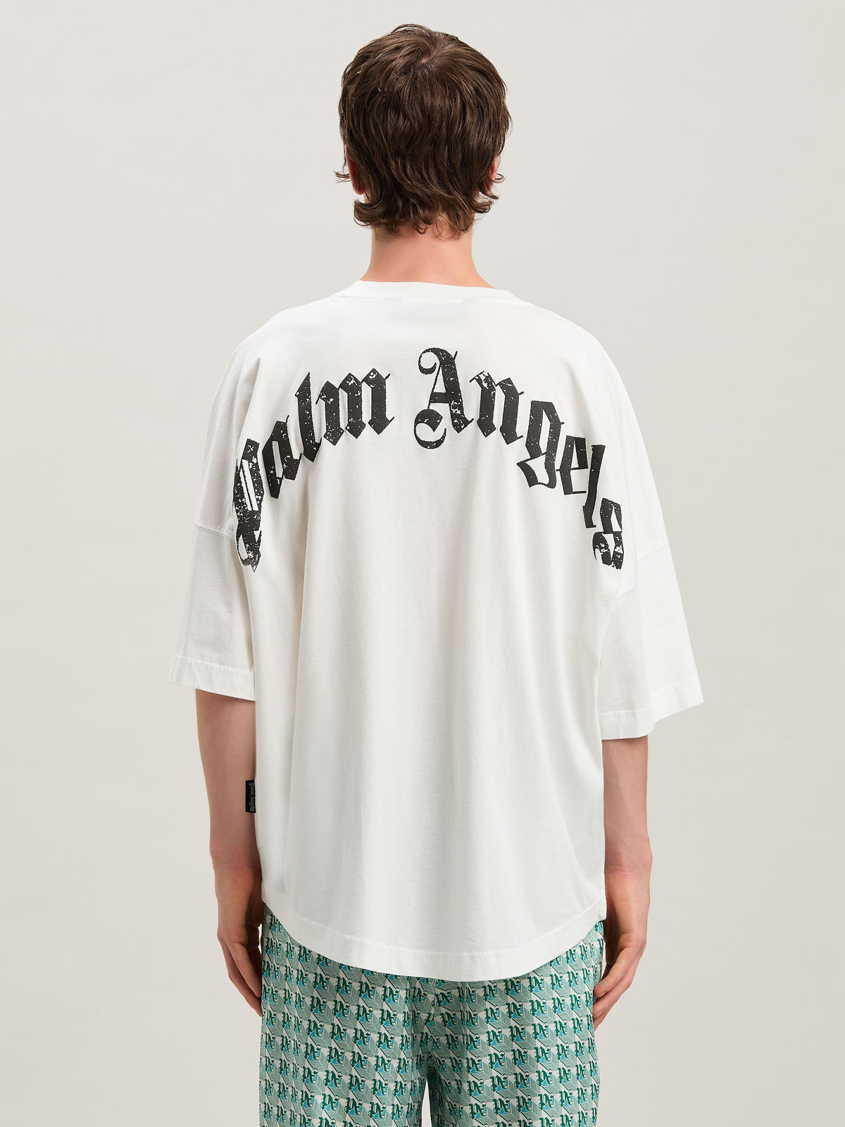 PALM ANGELS BACK CURVED LOGO OVER TEE OFF WHITE - BL OFF WHITE - BLACK PMAA002S25JER001