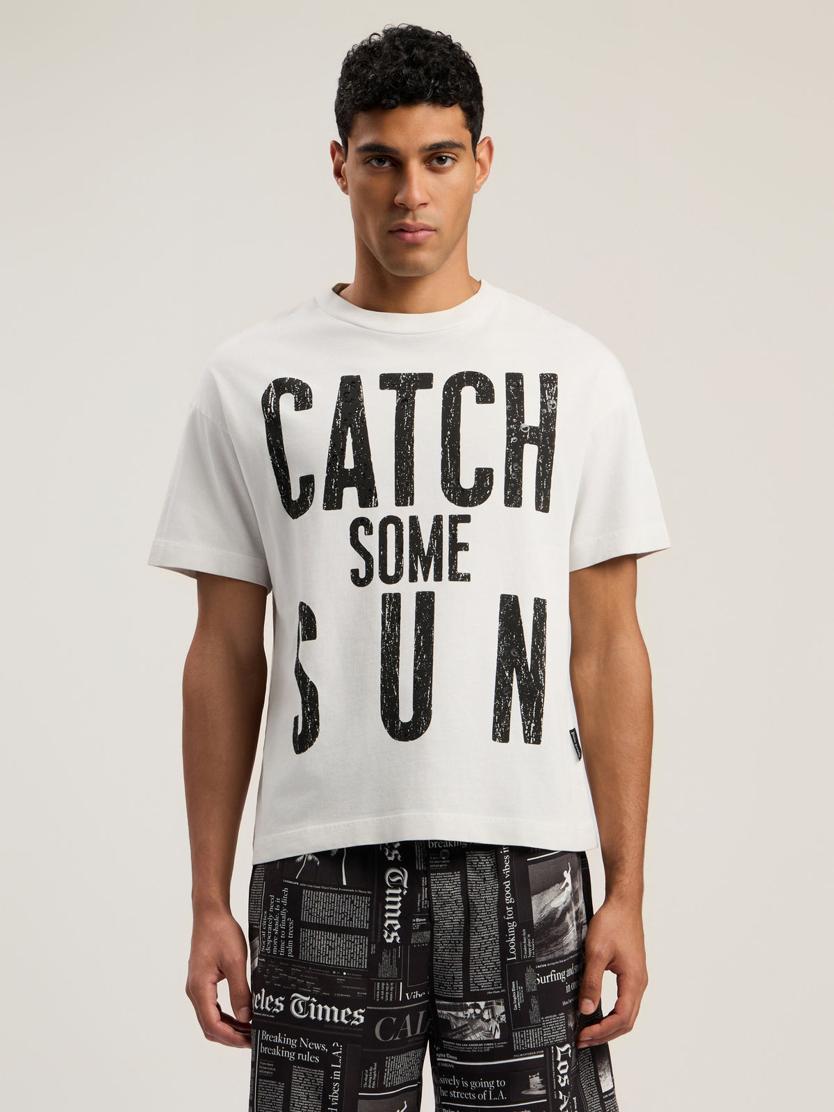 PALM ANGELS Catch Reg T-Shirt OFF WHITE - BLACK PMAA109F25JER002