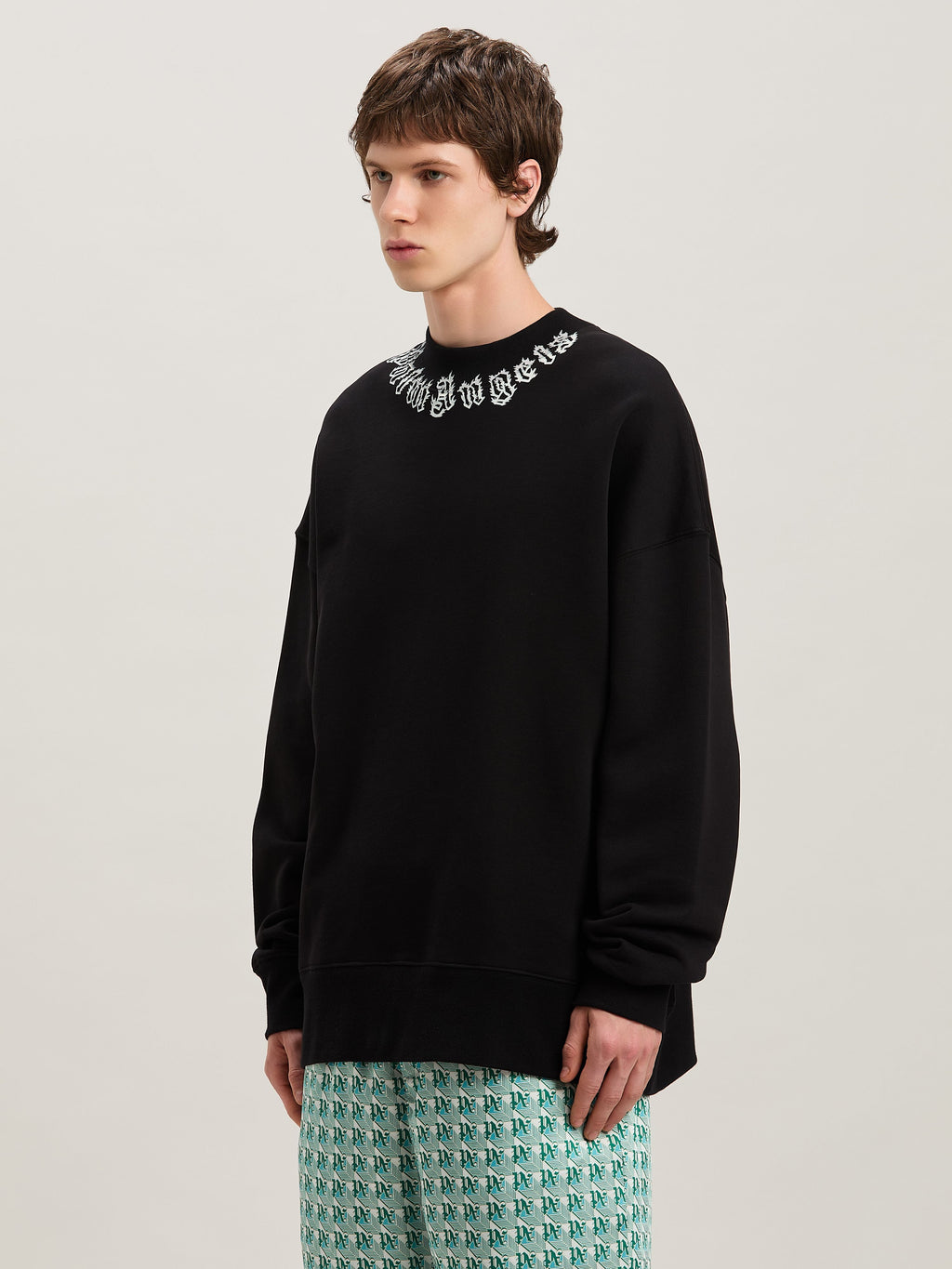 PALM ANGELS  NECK LOGO CREW BLACK - OFF WHITE PMBA026S25FLE002