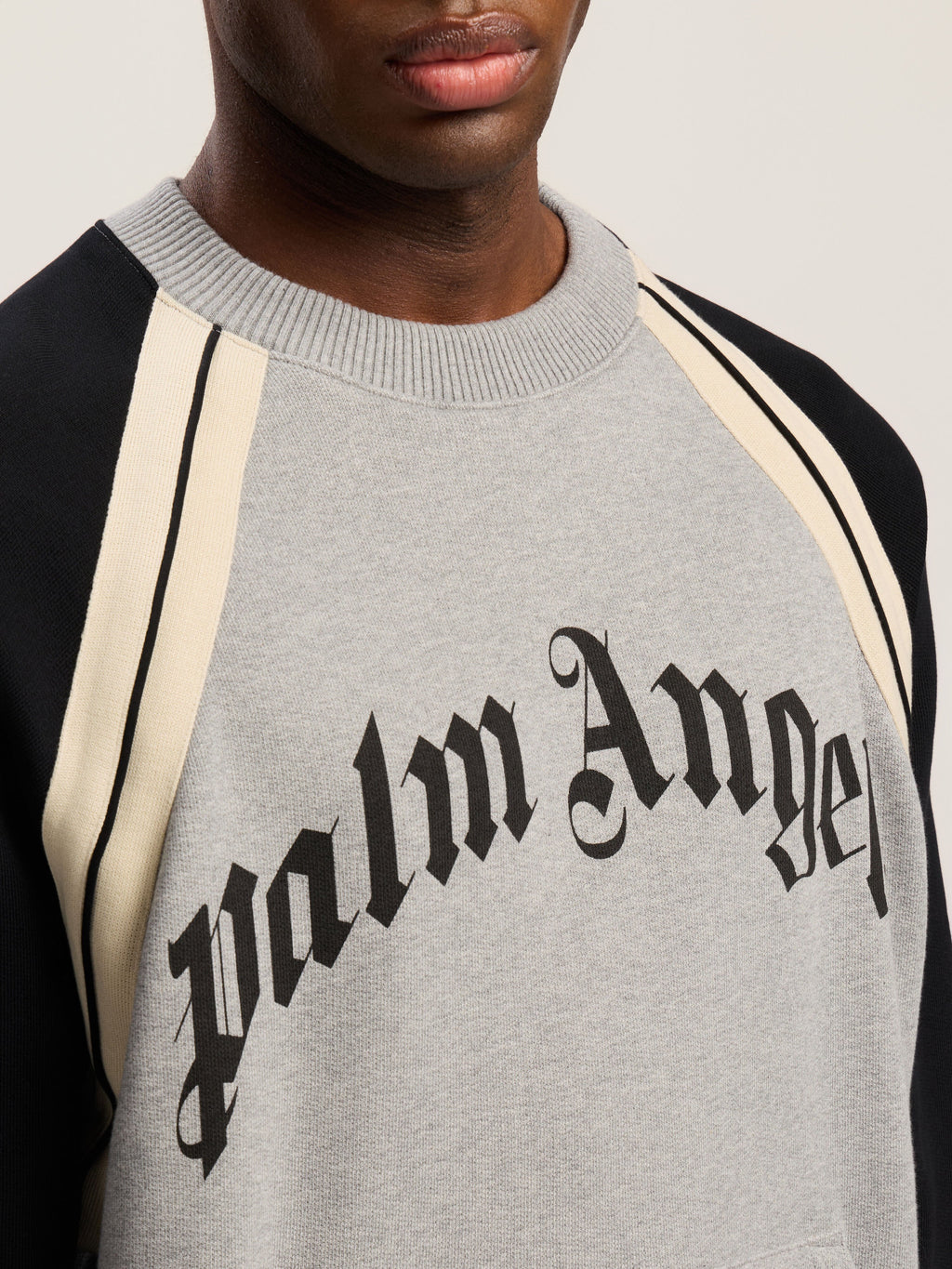 PALM ANGELS Curved Logo Track Crew GREY MELANGE - BLACK PMBA08LF25FLE001