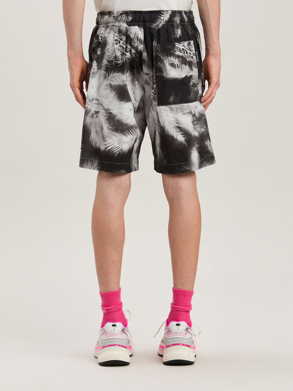 PALM ANGELS  BLACK BLUEPRINT PALMS SHORTS BLACK - OFF BLACK - OFF WHITE PMCB058S25FAB002