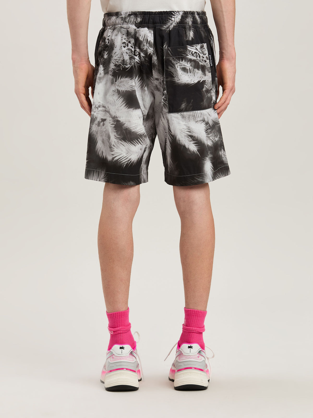 PALM ANGELS  BLACK BLUEPRINT PALMS SHORTS BLACK - OFF BLACK - OFF WHITE PMCB058S25FAB002