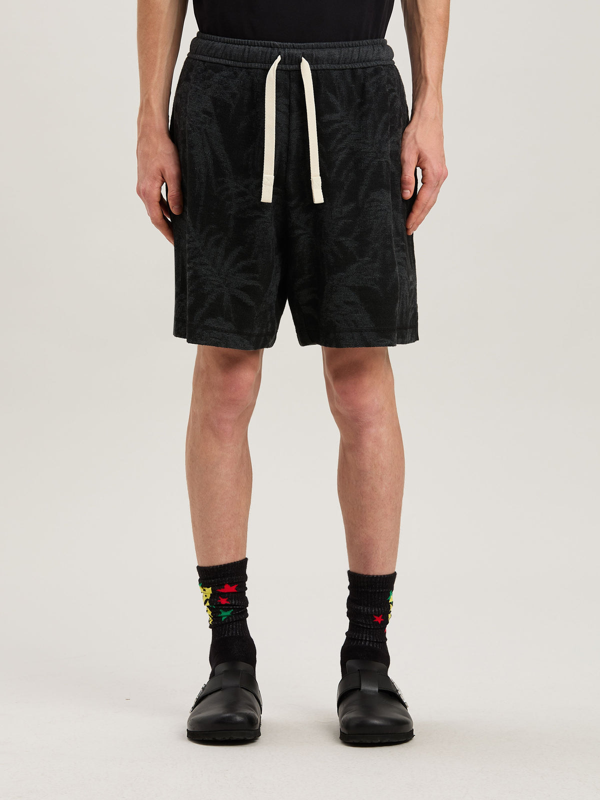 PALM ANGELS  PALMS CURVED LOGO SHORTS BLACK - GREY PMCI025S25FAB001