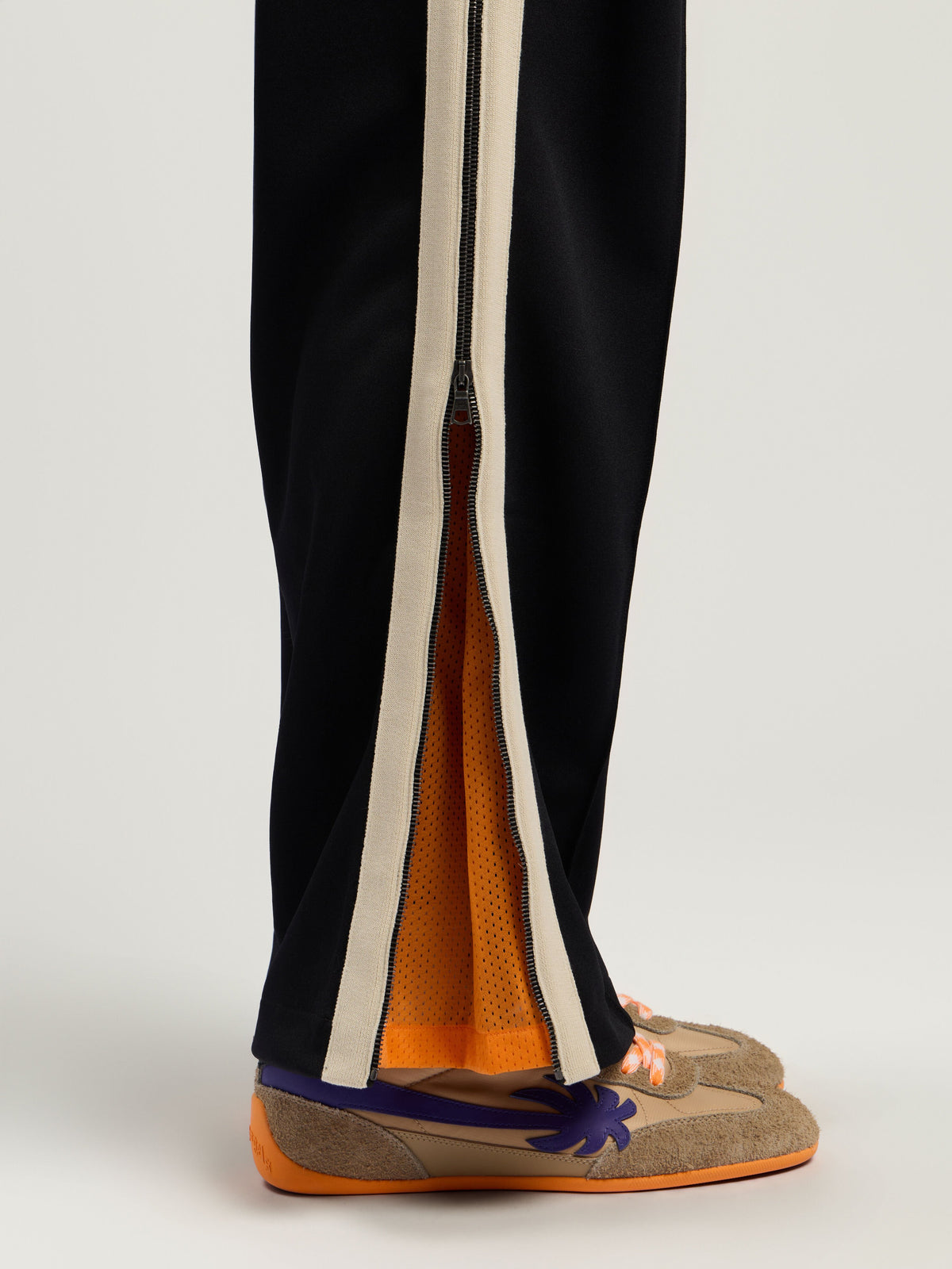 PALM ANGELS Performance Zip-Up Track Pants BLACK - ORANGE PMCJ04EF25FAB001