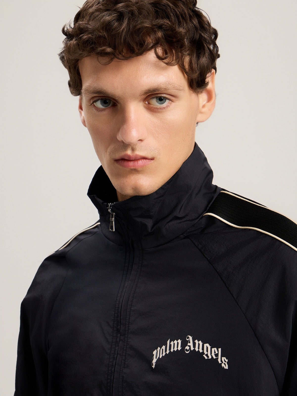 PALM ANGELS Curved Logo Vintage Track Windbreaker BLACK OFF WHITE PMEB02GS26FAB001