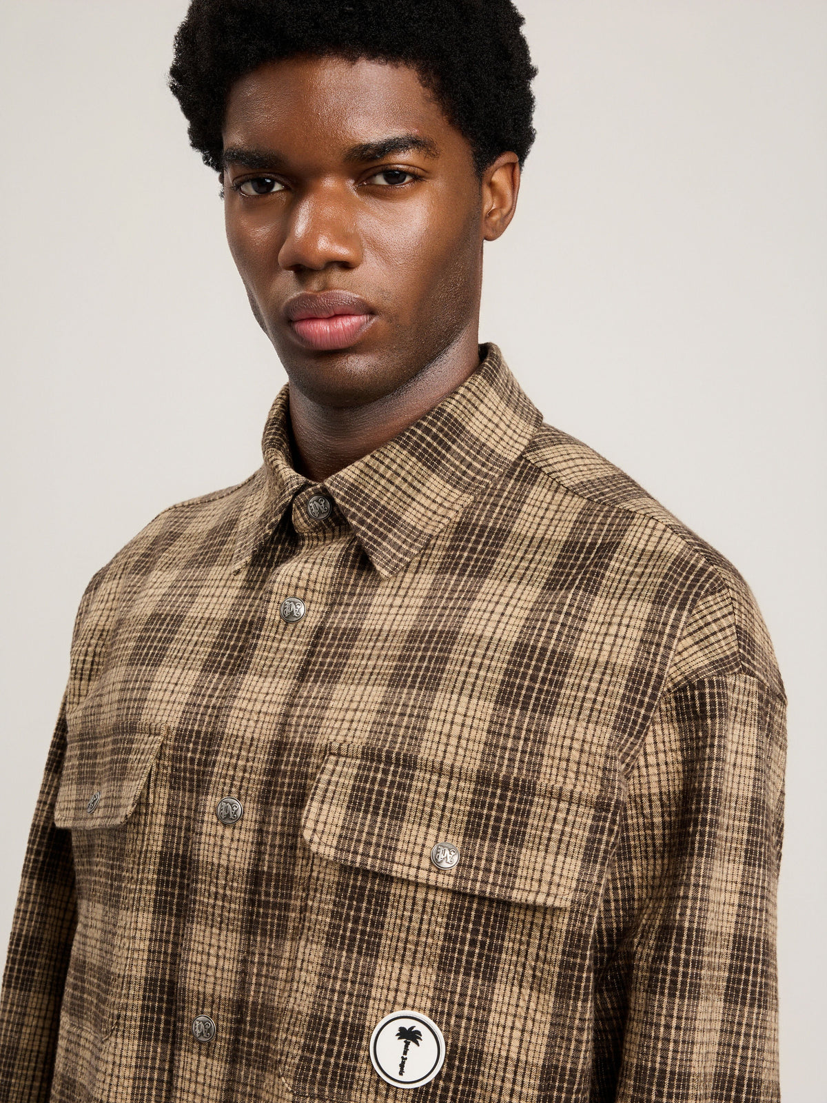 PALM ANGELS Tree Logo Check Loose Overshirt BROWN OFF WHITE PMES024S26FAB002