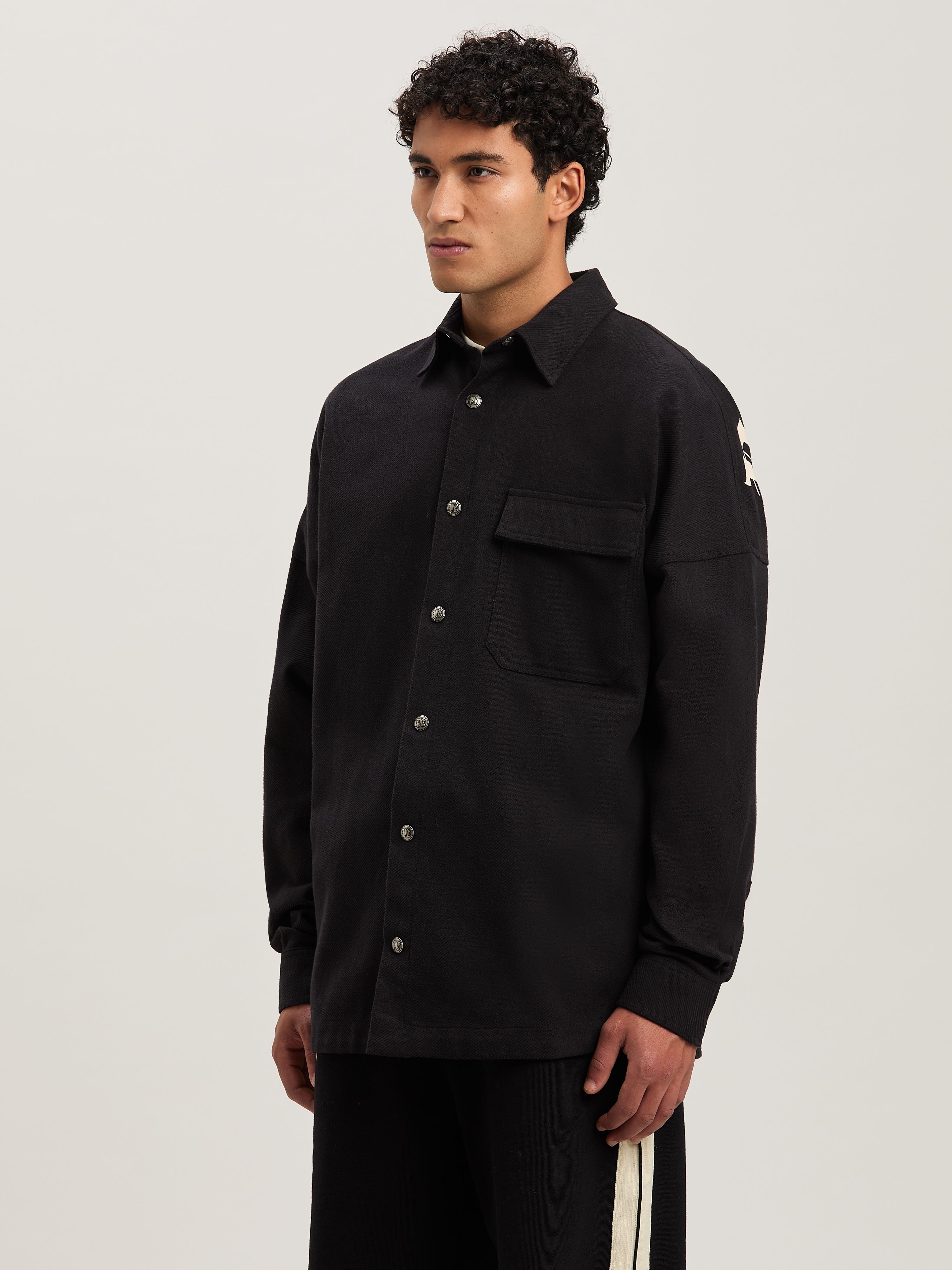 PALM ANGELS  CLASSIC LOGO OVERSHIRT BLACK - OFF WHITE PMES044S25FAB001