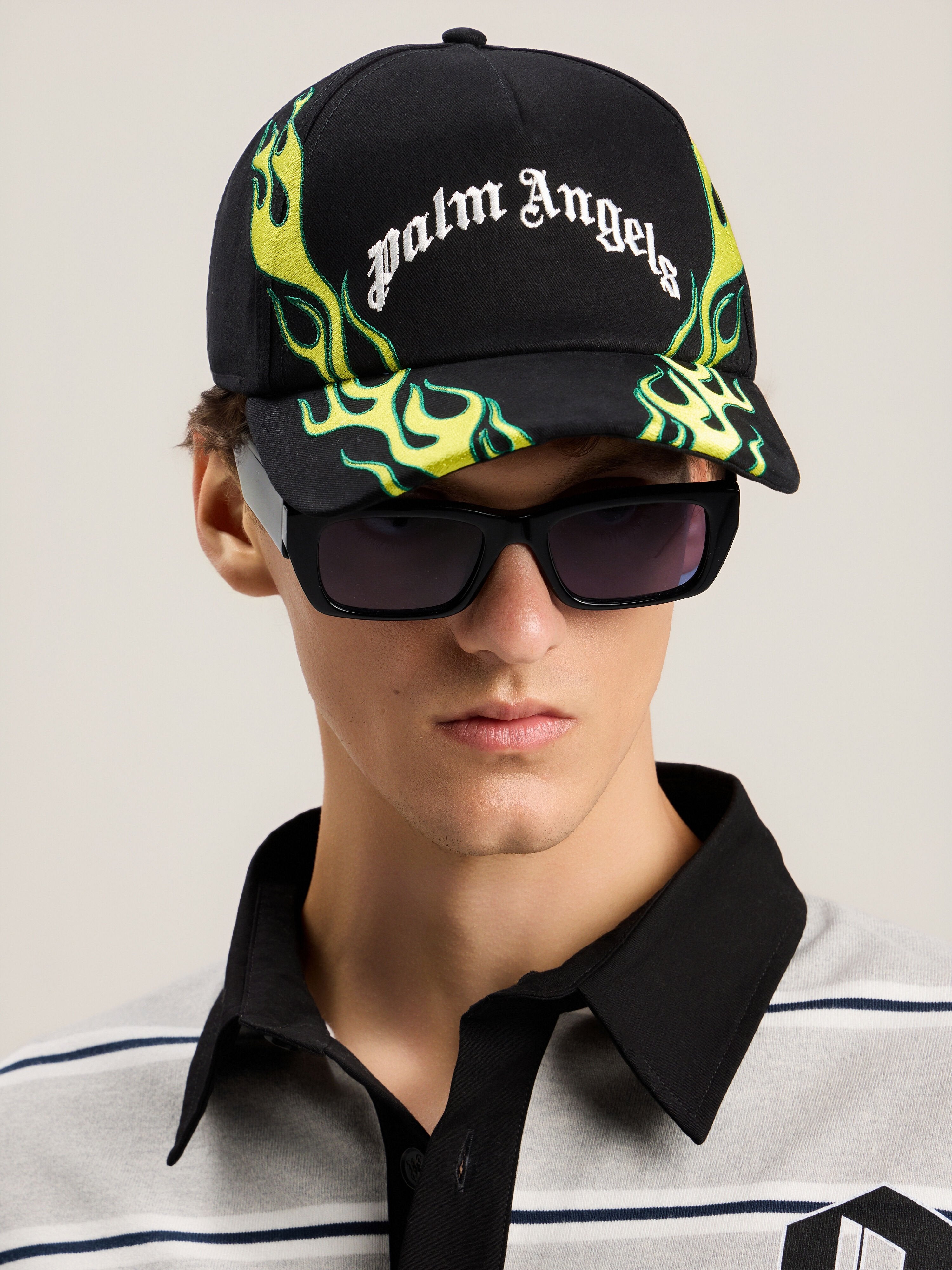 PALM ANGELS Flames Curved Logo Cap BLACK OFF WHITE PMLB104S26FAB00E