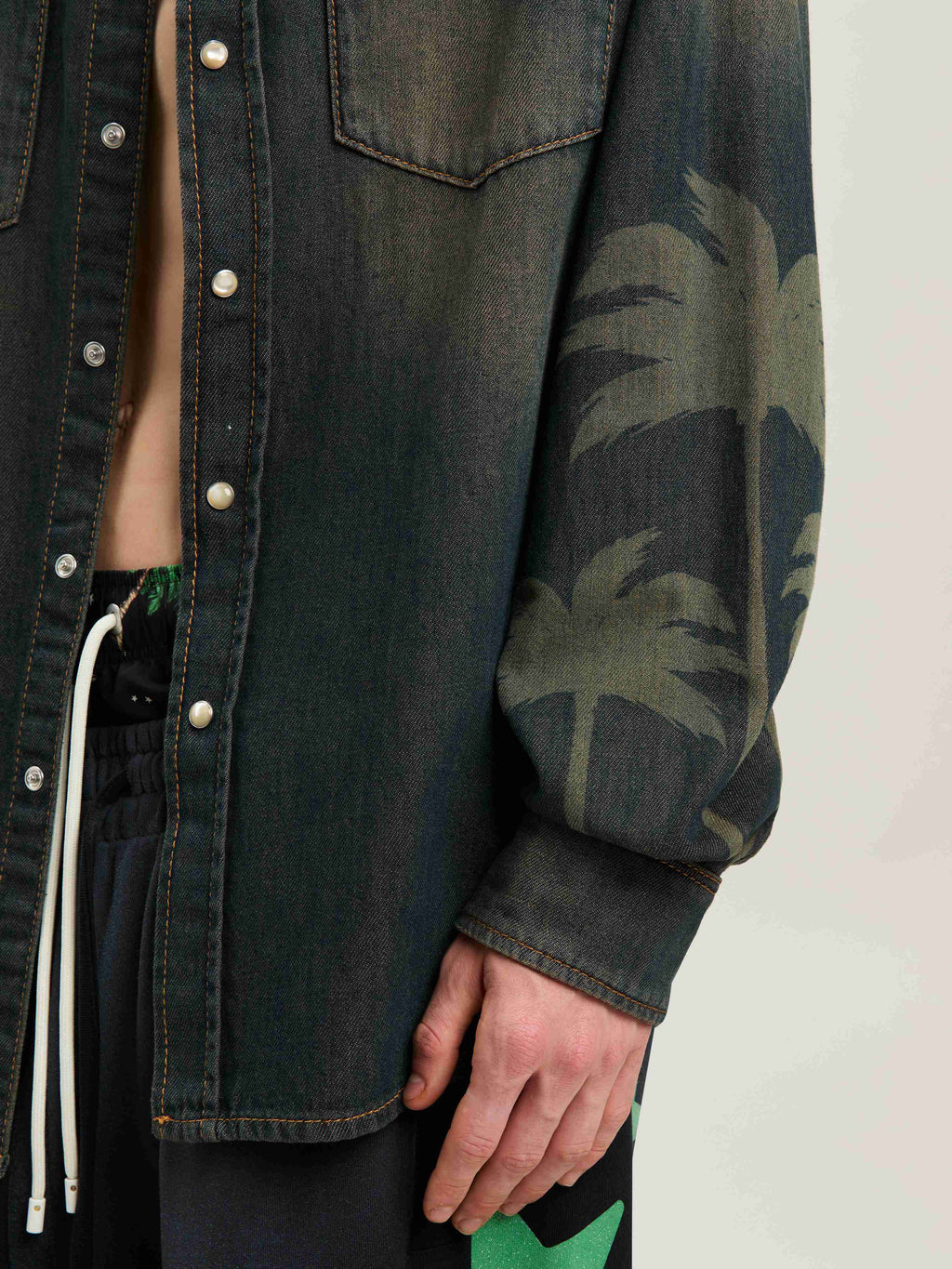 PALM ANGELS  LASER PALMS DENIM SHIRT BROWN - GREY PMYD019S25DEN001